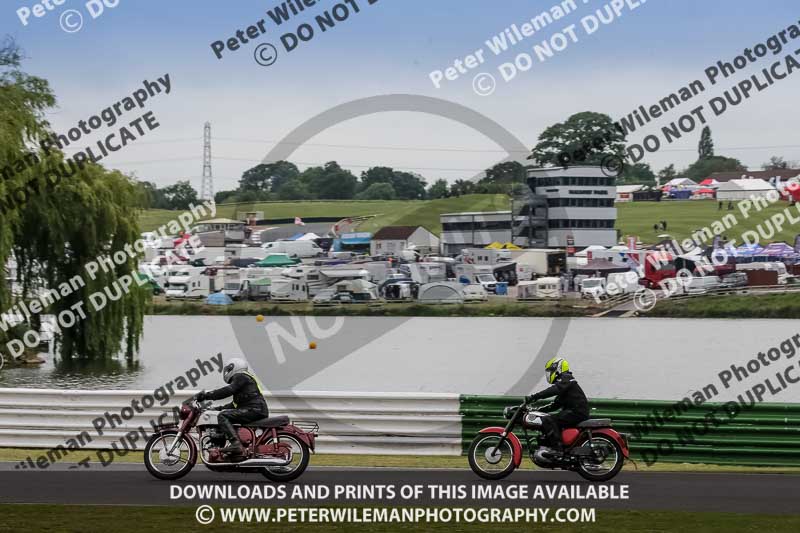 Vintage motorcycle club;eventdigitalimages;mallory park;mallory park trackday photographs;no limits trackdays;peter wileman photography;trackday digital images;trackday photos;vmcc festival 1000 bikes photographs